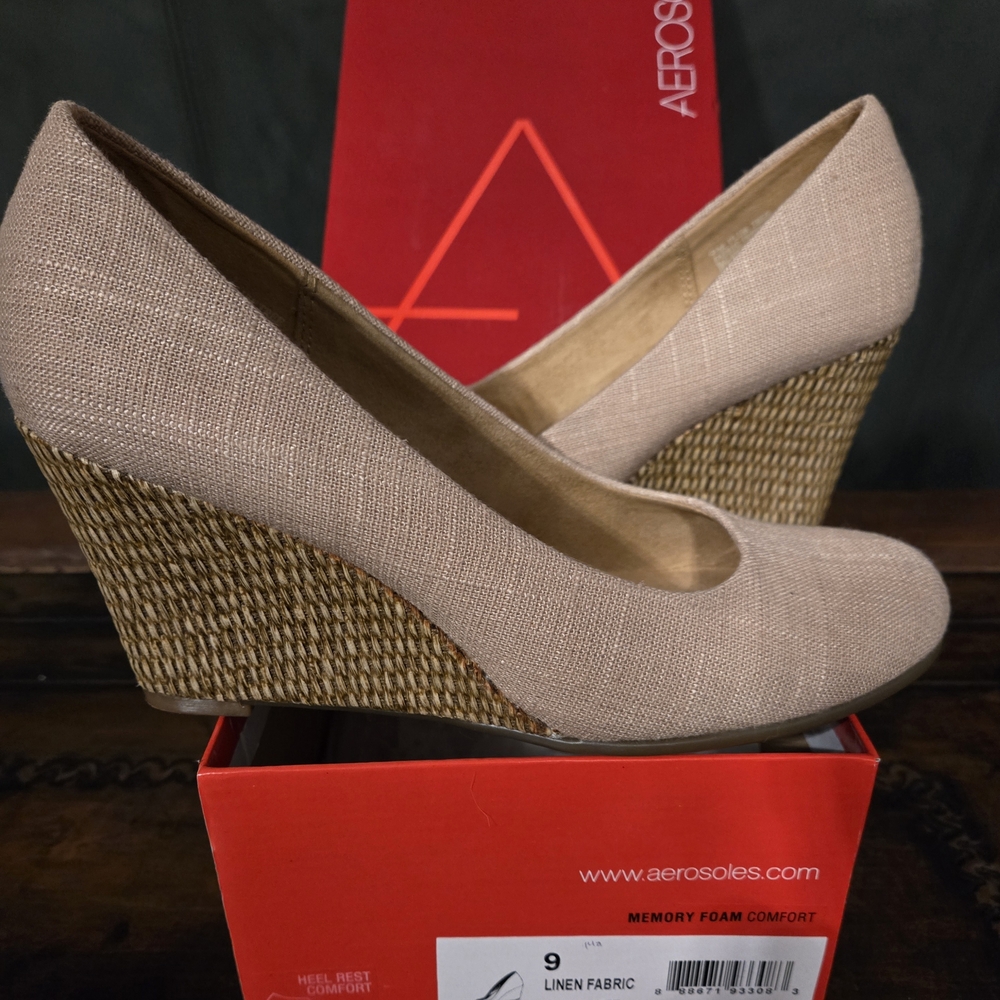 Aerosoles Women's Linen Wedge Shoes - Tan